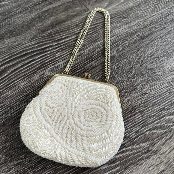Beautiful vintage 60's white beaded clutch - Picture 2 of 8